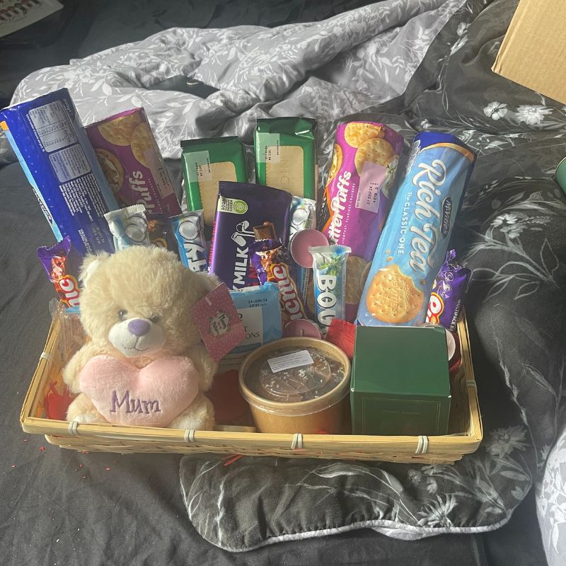 Medium hamper Mothers Day £40