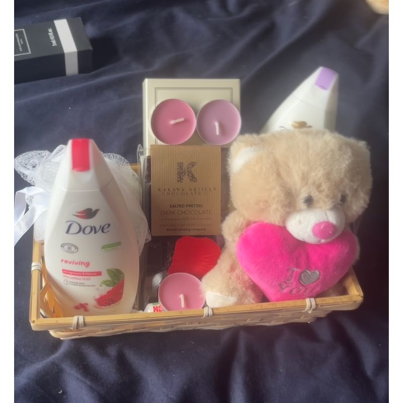 Small hamper 3 Mothers Day £25